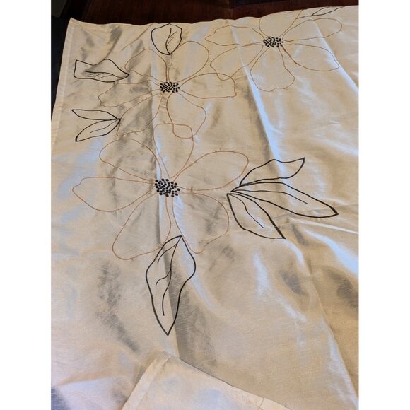 White Contemporary Drapes 2 Panels Large Embroidered Flowers Curtains 55 x 84 - Picture 1 of 12
